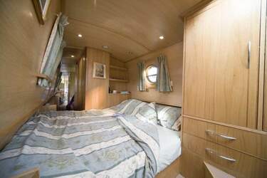 Elite 6R2B King Size Cabin