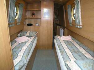 Elite 6R2B Twin Cabin